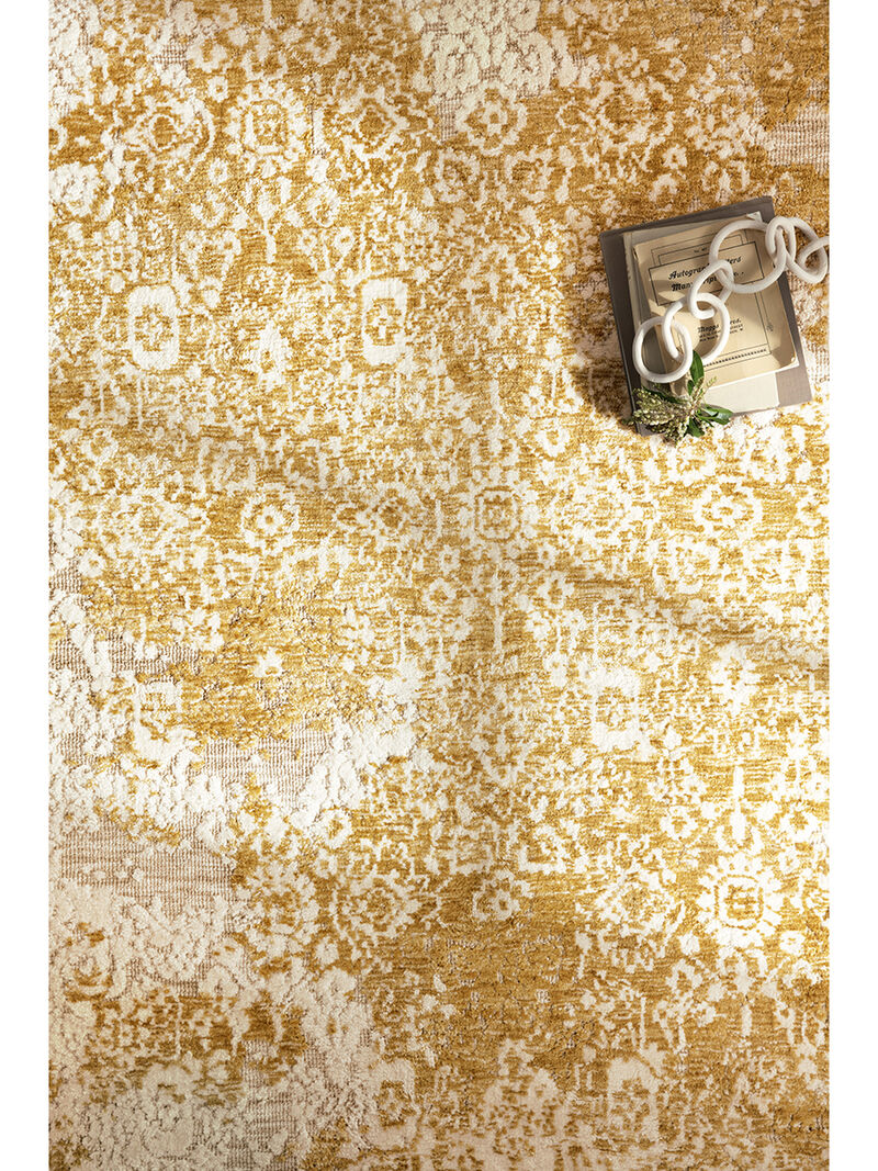 Lindsay LIS01 Gold/Antique White 7'9" x 9'9" Rug
