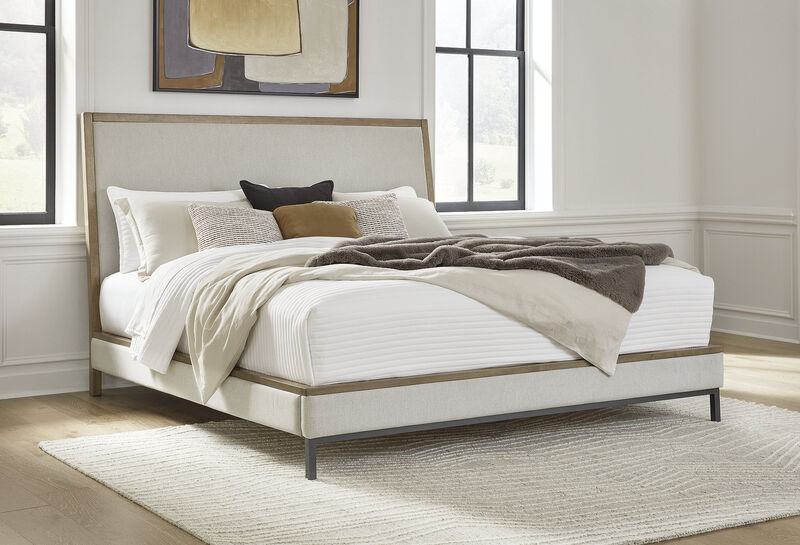 Tomtyn CK Upholstered Bed
