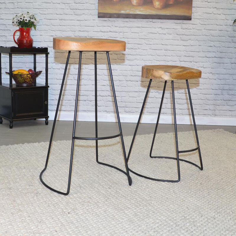 Carolina Living Saga 31 Barstool - Set of 2 - Natural Seat - Black Base