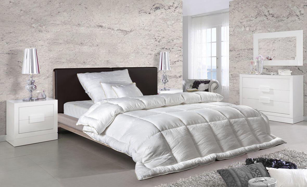 Luxury European Down Comforter