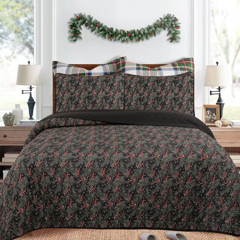 MarCielo 3 Pcs Christmas Vintage Quilt Bedspread Set Holiday Bedding Holly Berry Tree