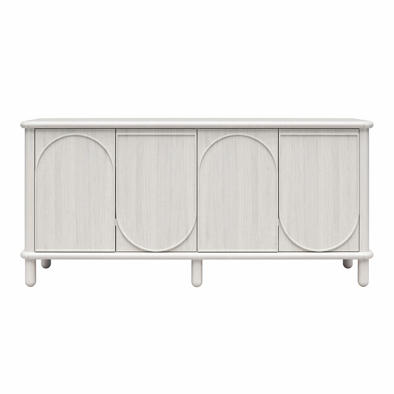 Selena Credenza
