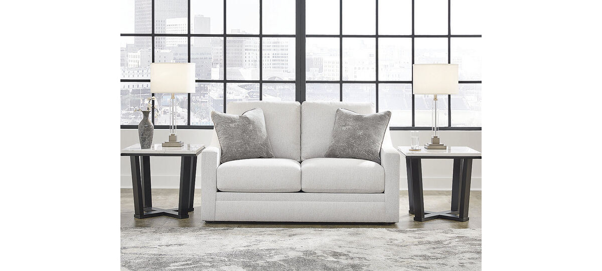 Maitelynn Loveseat