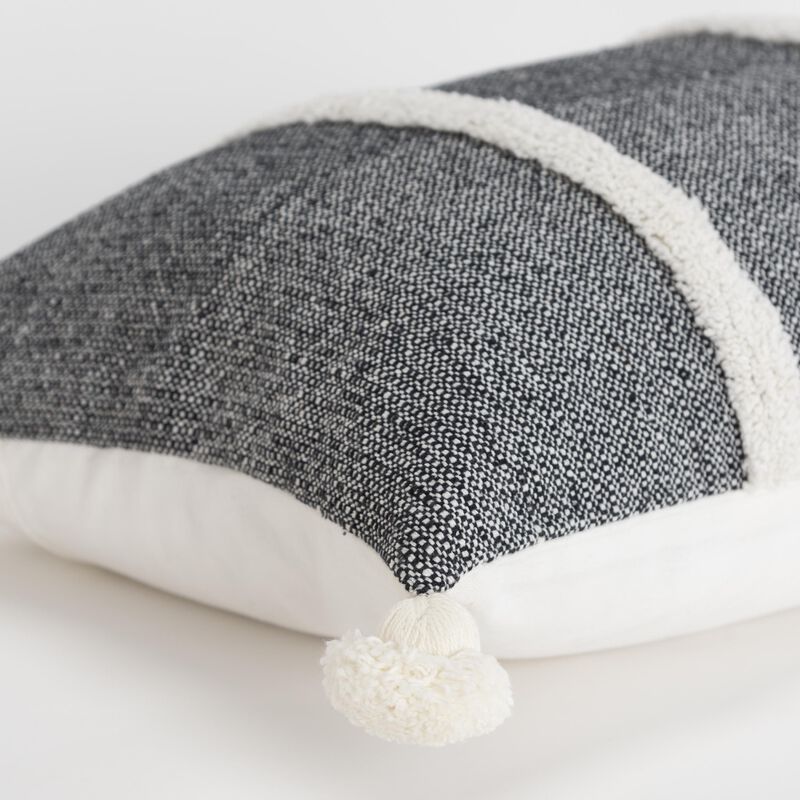 T20077 Pillow