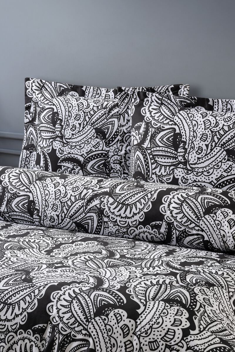 Brooks Brothers Black & White Paisley Cotton Sateen Duvet Cover Set