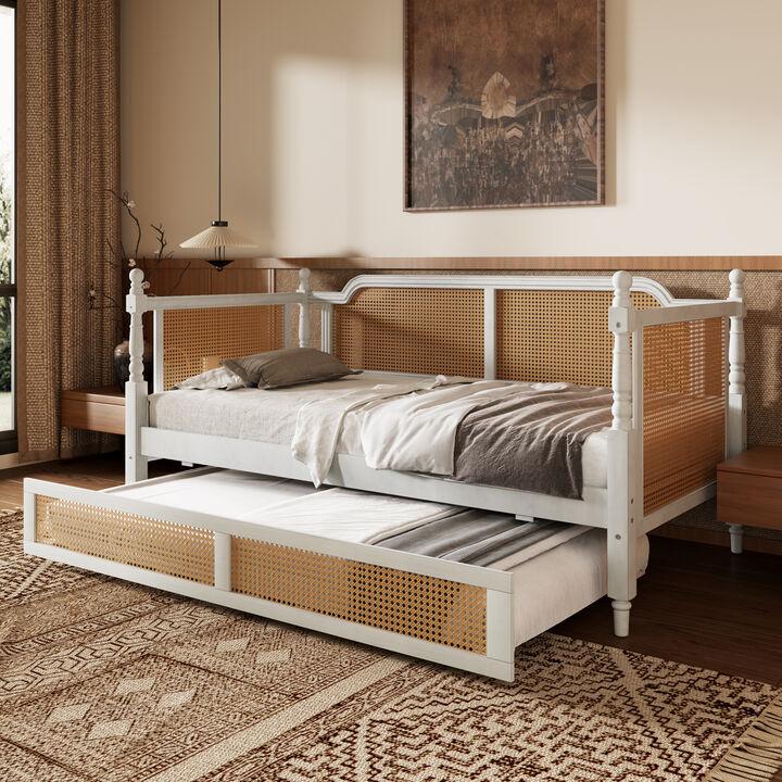 Merax Traditional Daybed with Trundle for Limited Space