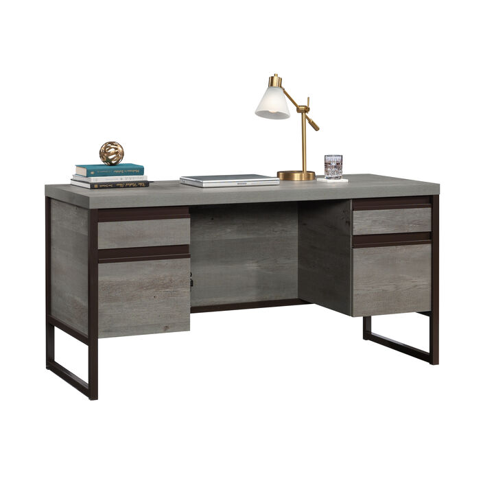 Manhattan Gate Computer Desk