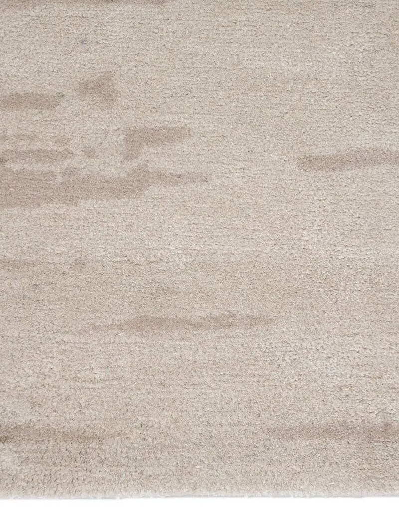 Genesis Ryenn White 5' x 8' Rug