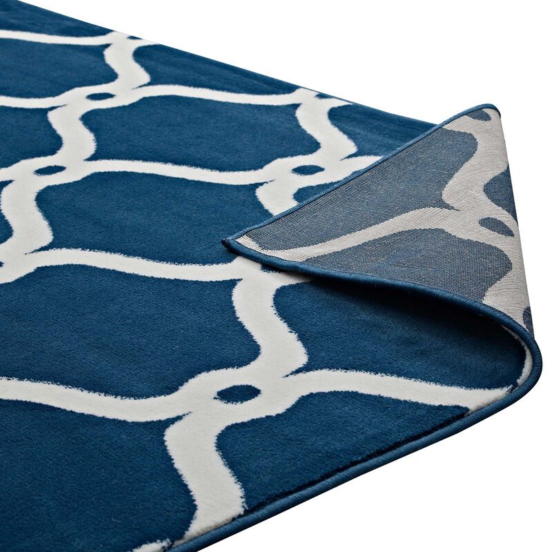 Beltara Chain Link Transitional Trellis 5x8 Area Rug - Moroccan Blue and Ivory