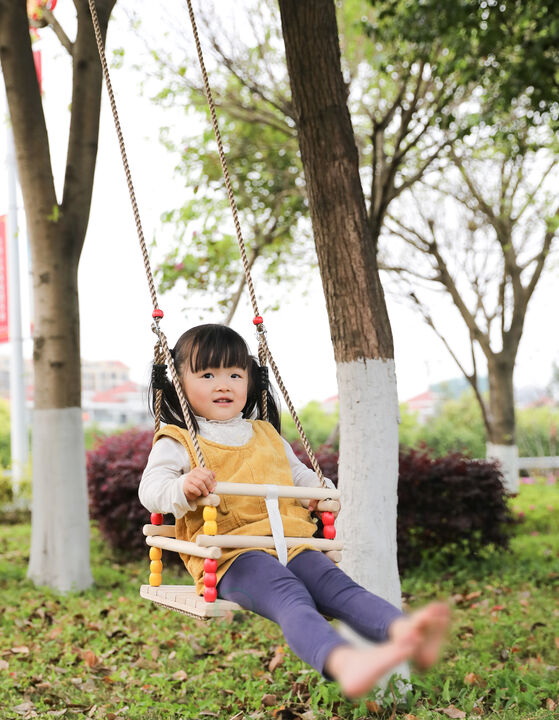 Wooden Baby Swing with Hanging Ropes, for Babies and Toddlers