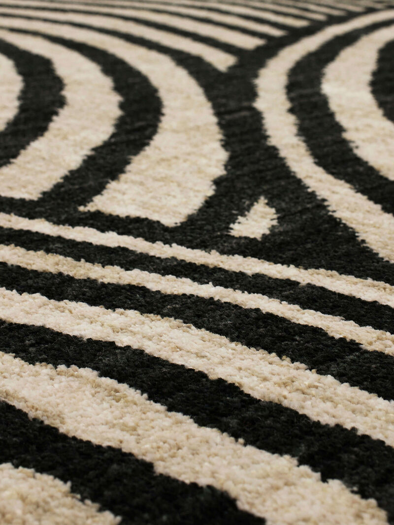 Bobby Berk by Karastan (Series 3) Remolino Onyx 5' 3" X 7' 10" Rug