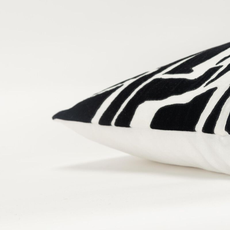 T20464 Pillow