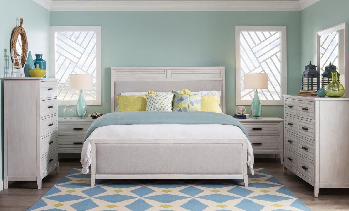Edgewater Upholstered Queen Bed