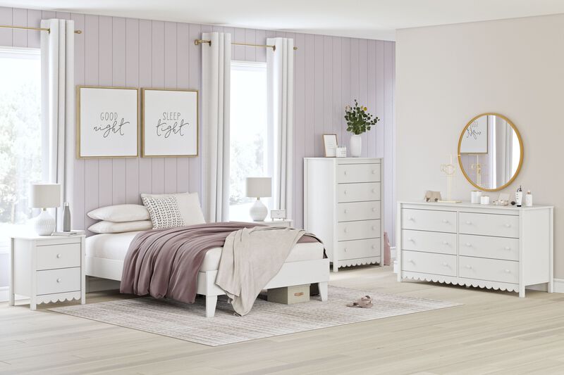 Hallityn Platform Bed