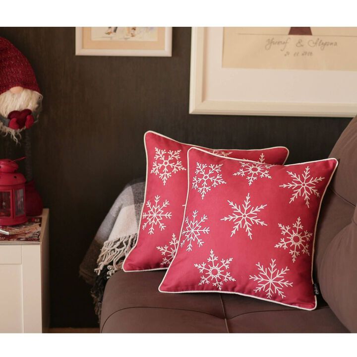 Hivvago Set of 2 Red and White Snowflakes Throw Pillows
