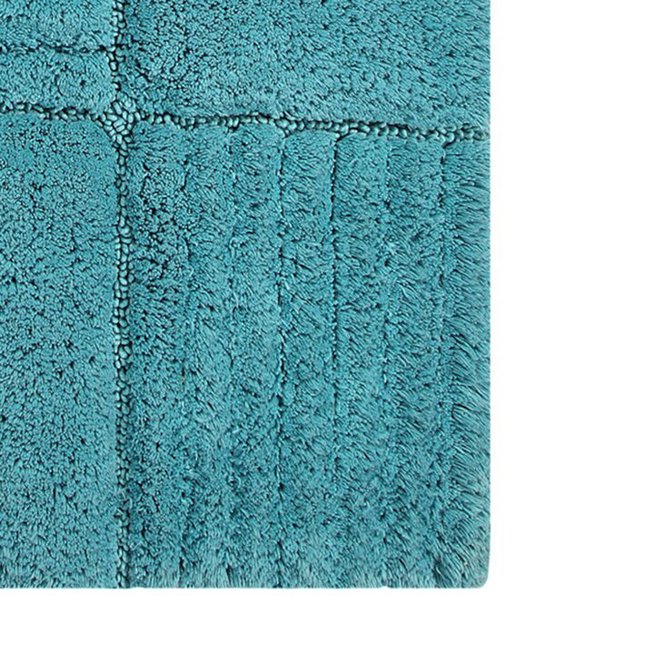 Knightsbridge Chakkar Board 220 GSF Non Skid Back Bath Rug 21 x 34 - Aqua