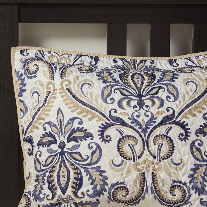 Gracie Mills Vito 6-Piece Modern Reversible Quilt Set with Coordinating Throw Pillows