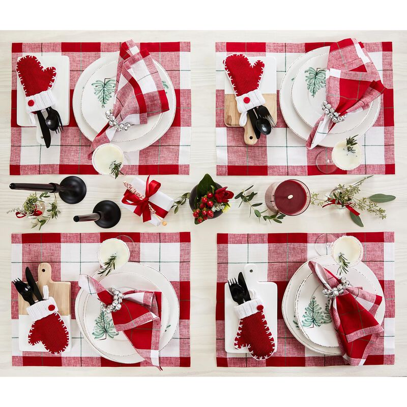 Solino Home 100% Pure Linen Cloth Napkins 20 x 20 Inch Set of 4 Dinner Napkins | Very Merry Plaid