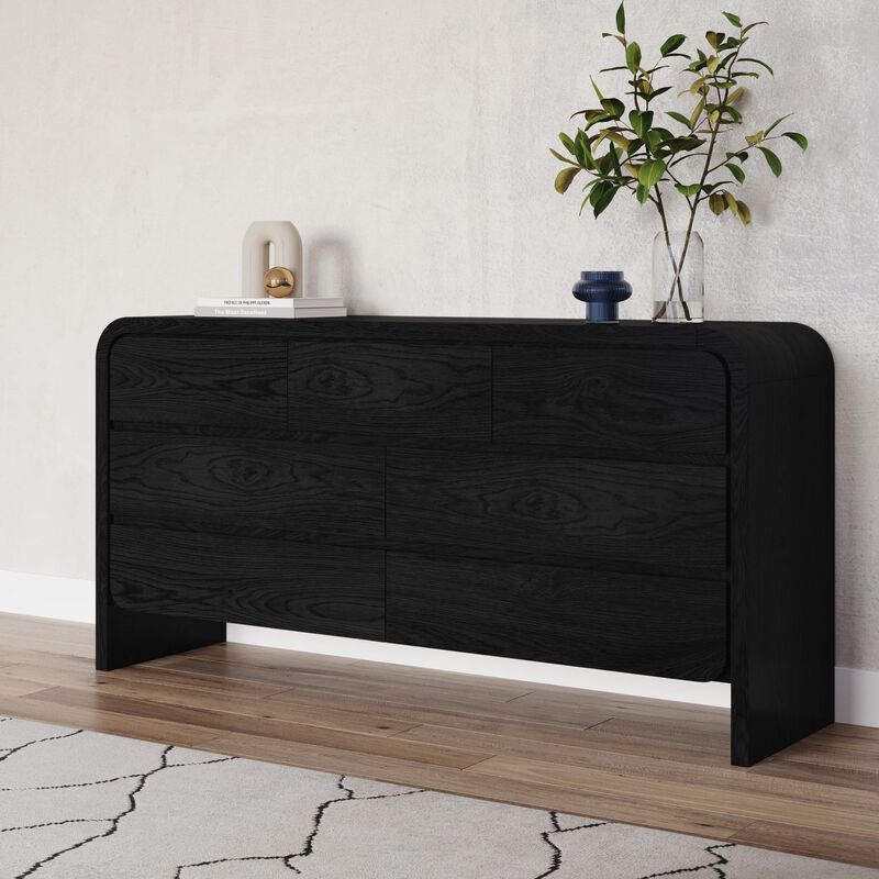 Elora Dresser