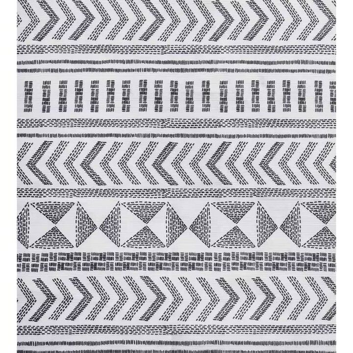 Scandi-Inspired Chevron Polyester Shower Curtain – Trendy Stripes, Wrinkle-Free & Easy to Clean