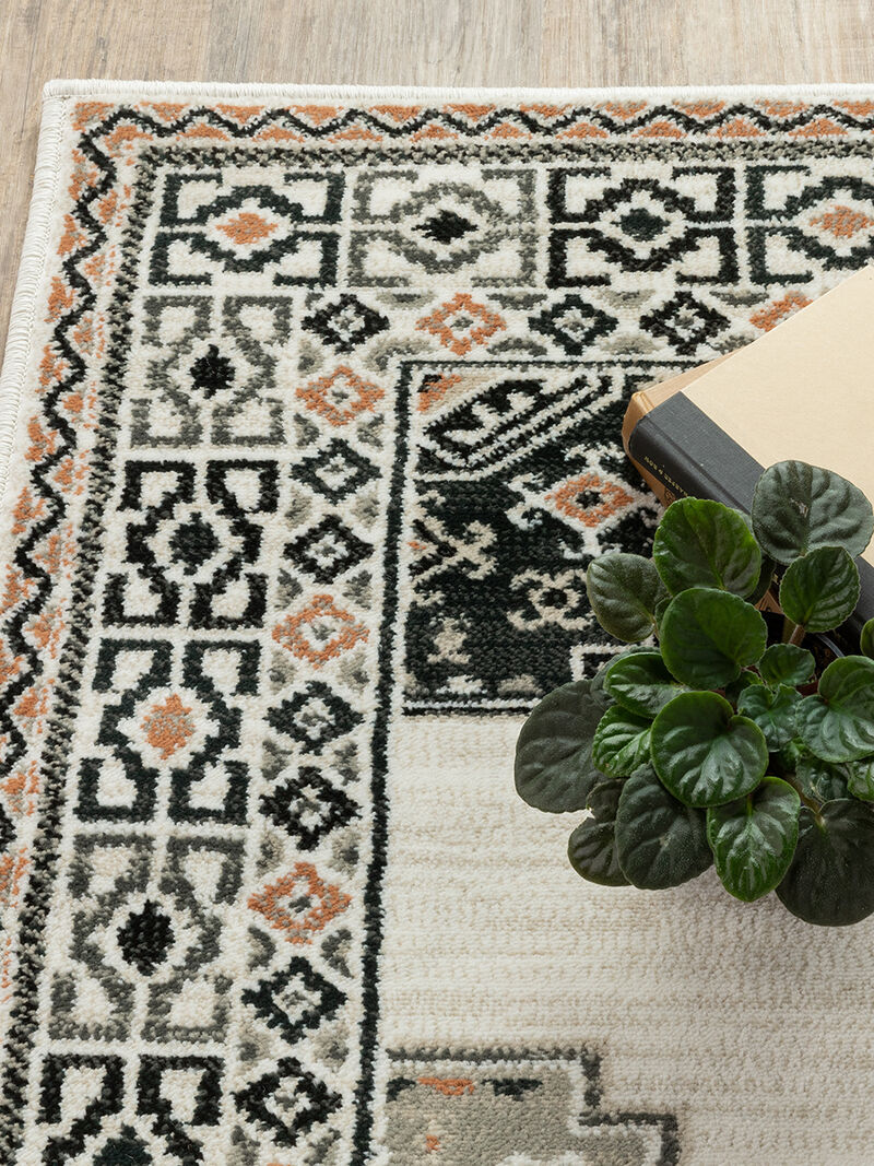 Georgia 3'10" x 5'5" Ivory Rug
