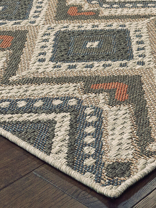 Latitude 3'3" x 5' Grey Rug