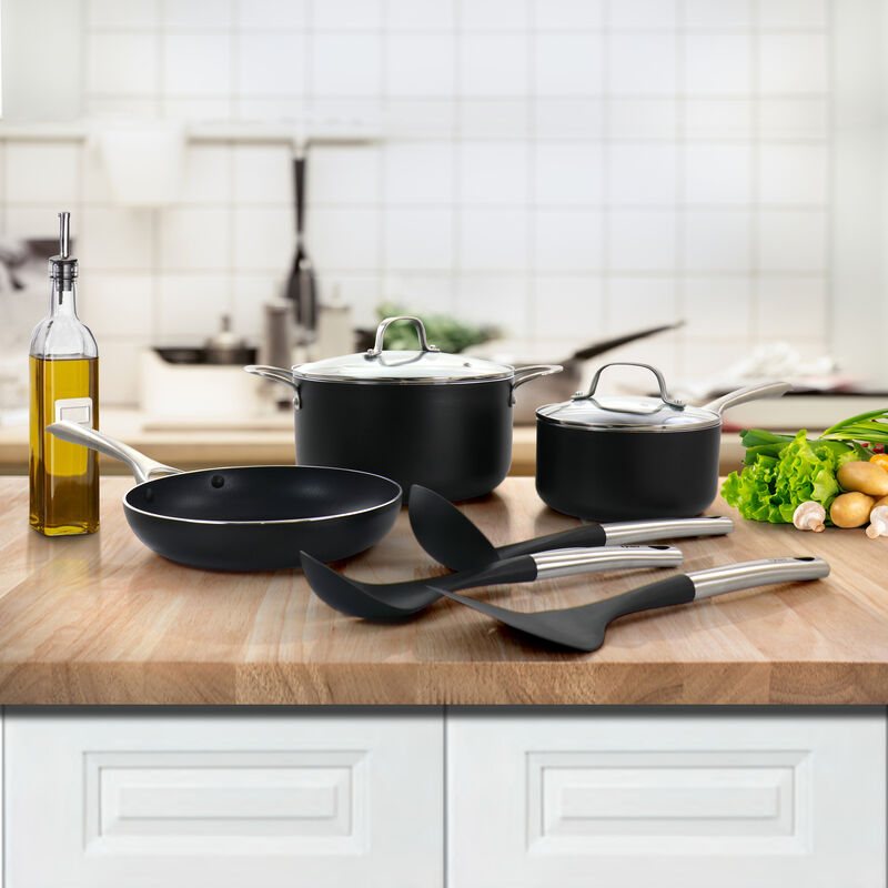 Oster Palladium 8 Piece Aluminum Cookware Set in Black