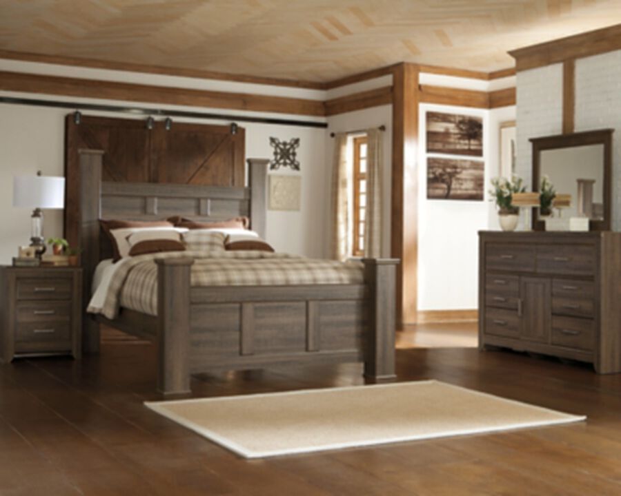 Juararo Queen Poster Bed Set