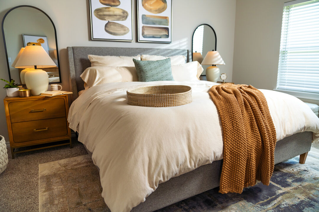 Lindon Queen Upholstered Island Bed