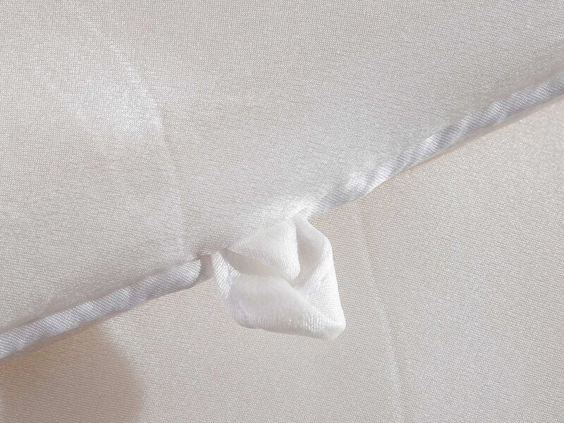 LilySilk All Season Silk Comforter Silk Cover