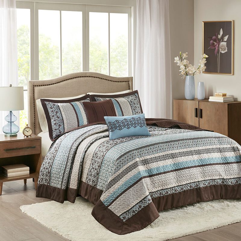 Gracie Mills Irmgard 5-Piece Reversible Jacquard Bedspread Set