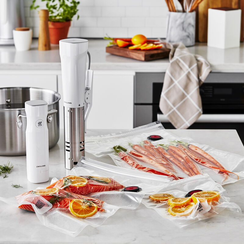 ZWILLING Fresh & Save 7-pc Vacuum Sealer Machine Starter Set, Sous Vide Bags, Meal prep, Airtight Food Storage Containers , Gift Set
