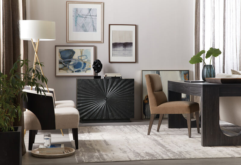Commerce & Market Writing Desk