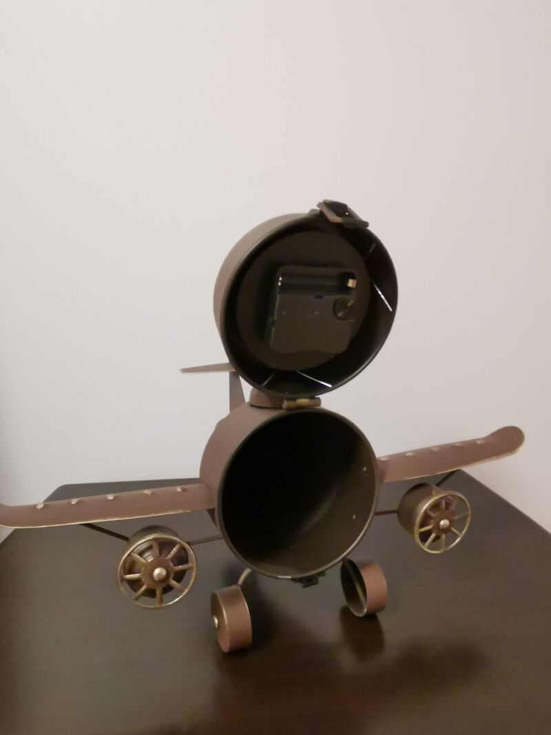 RUSTIC VINTAGE AIRPLANE TABLE CLOCK