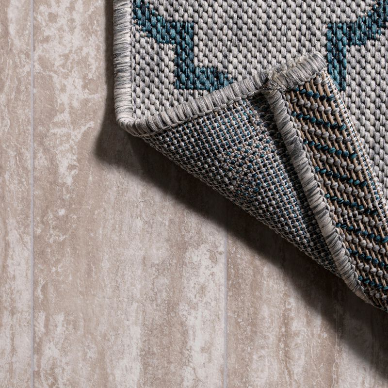 Arabesque Ogee Trellis Indoor/Outdoor Area Rug
