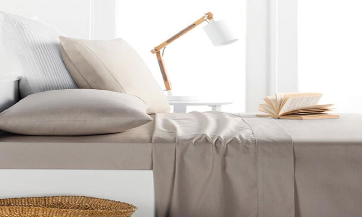 4-Piece Set: 100% Egyptian Cotton 1000 Thread Count Deep Pocket Luxury Sheets
