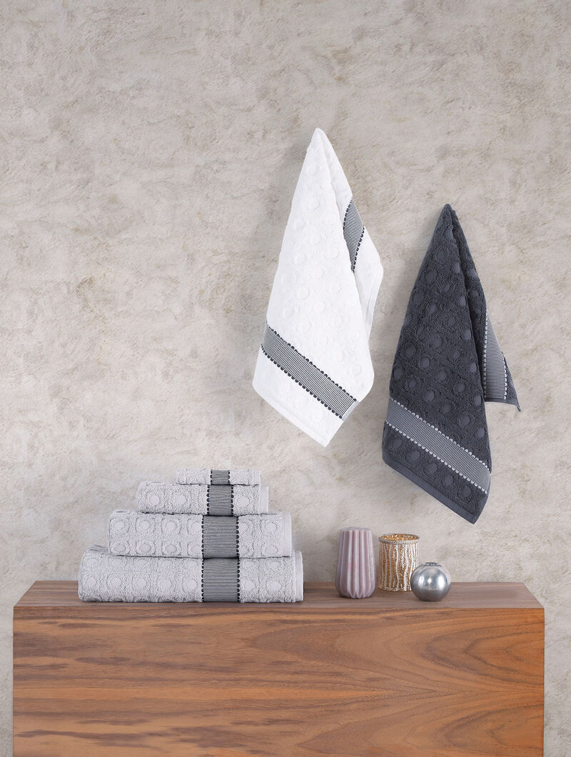 Brooks Brothers Circle in Square 2 pcs Wash Towels