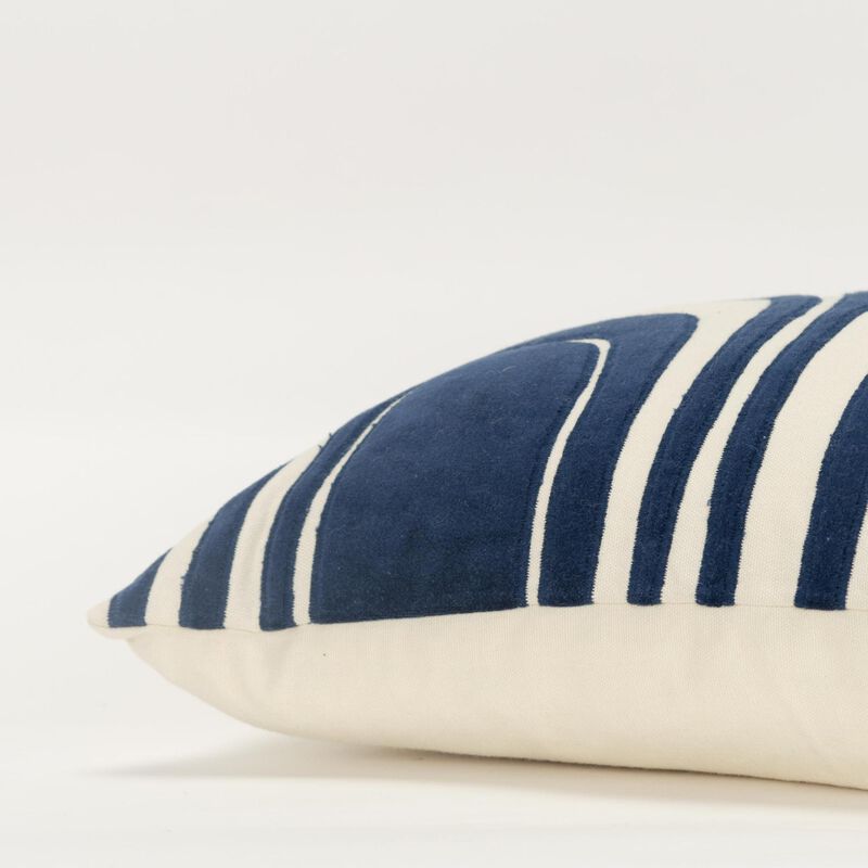 T21590 Pillow