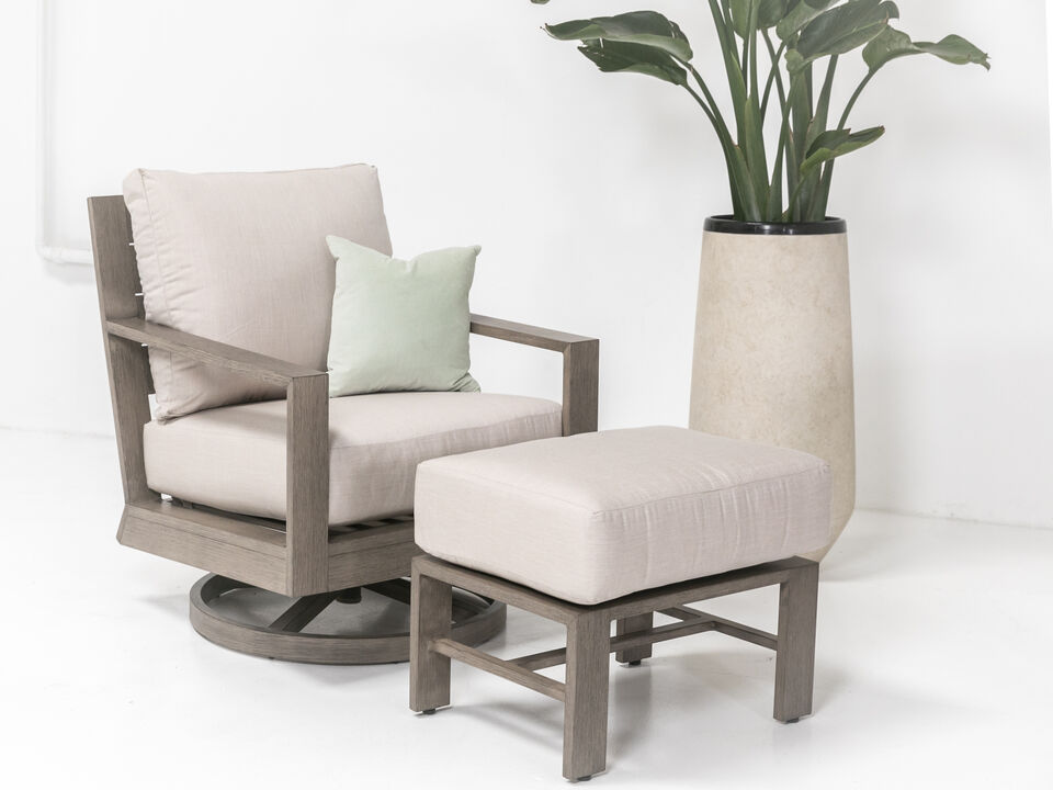 Laguna Ottoman in Canvas Flax, No Welt