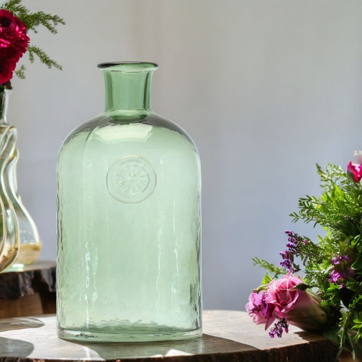 Chic Decorative Vase – Elegant Ceramic or Glass Vase for Home, Office, or Table Decor