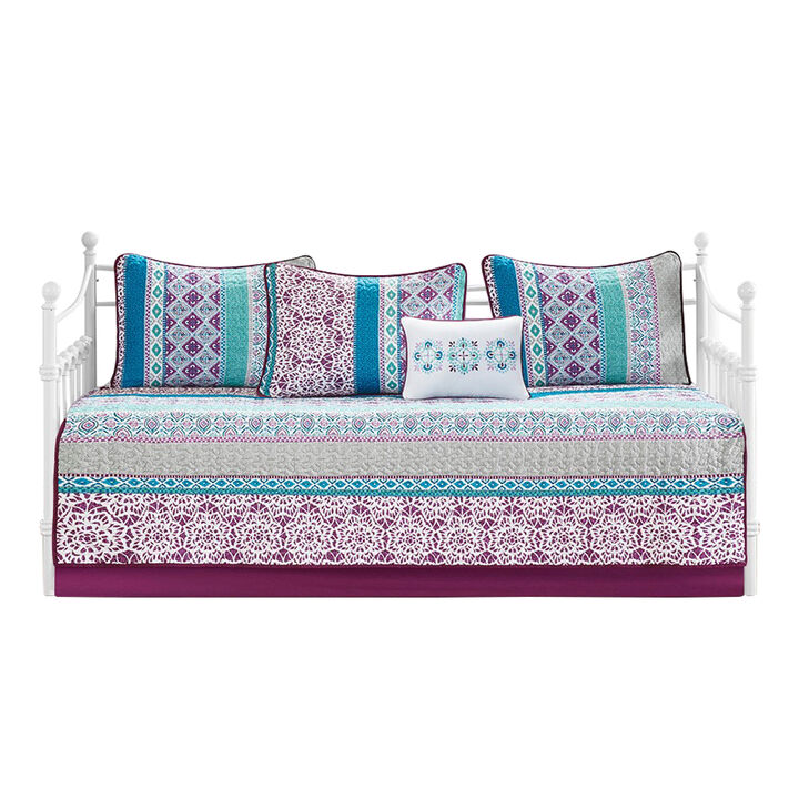 Gracie Mills Merewen 6-Piece Reversible Daybed Set