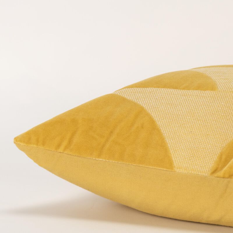T20018 Pillow