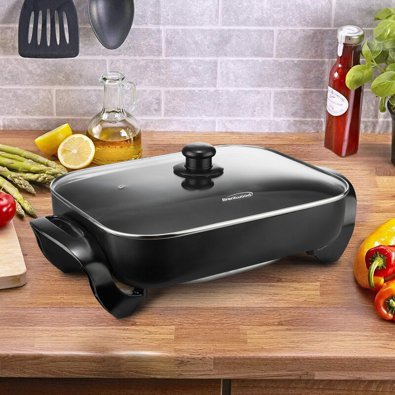 Brentwood 16 Inch Nonstick Electric Skillet with Glass Lid in Black