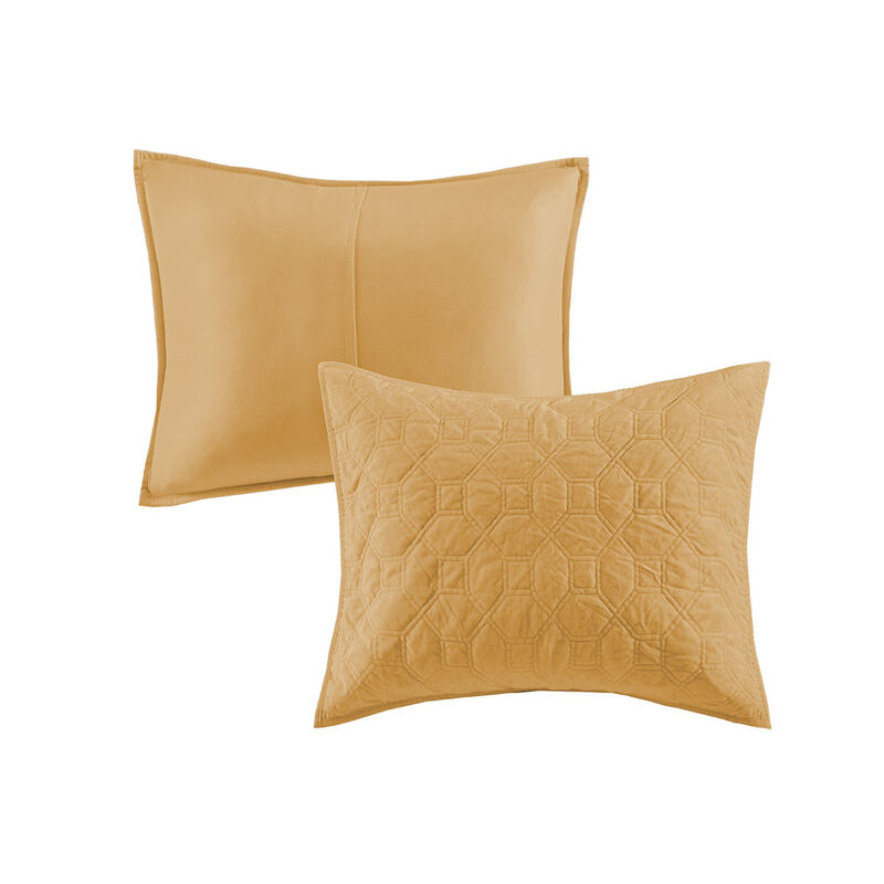 Gracie Mills Gayle 3-Piece Casual Geometric Velvet Quilt Set