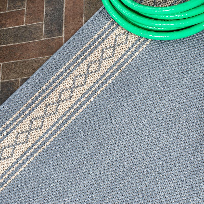 Lucia Classic Diamond Border Indoor/Outdoor Area Rug