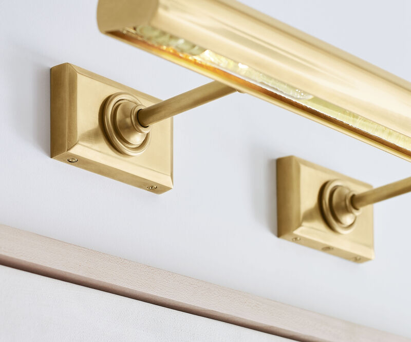 24" Cabinet Maker's Picture Light in Antique Brass