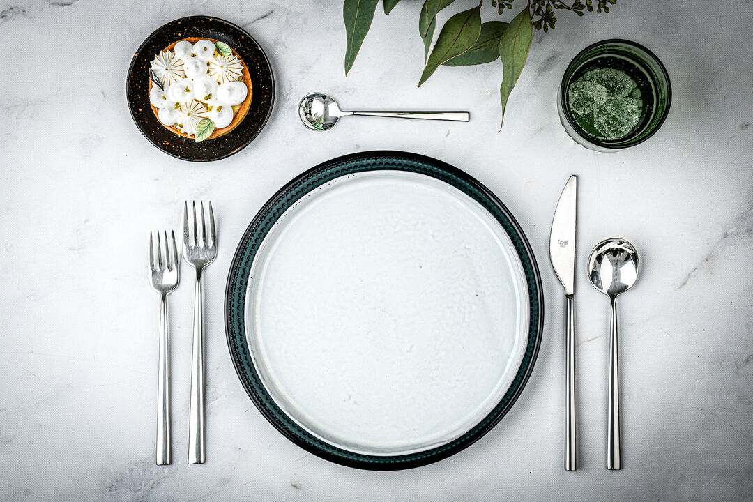 Movida 20-Piece Flatware Set in Mirror