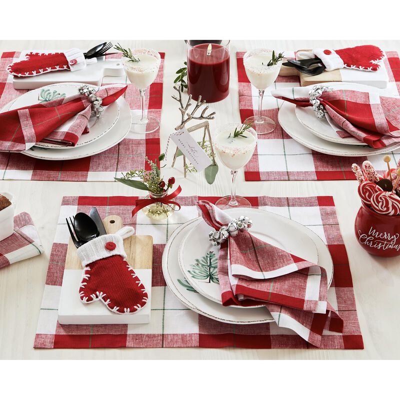 Solino Home 100% Pure Linen Cloth Napkins 20 x 20 Inch Set of 4 Dinner Napkins | Very Merry Plaid