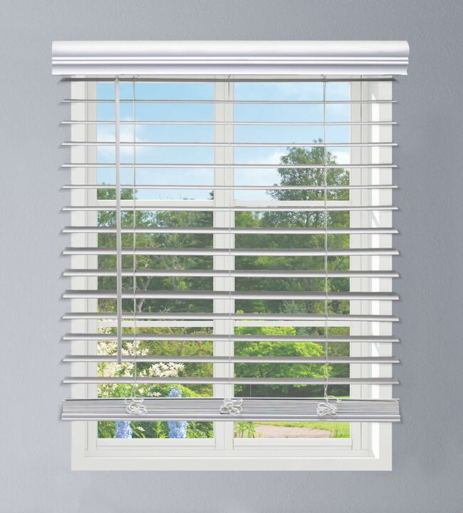 Linen Avenue Custom Cordless Faux Wood Blind White, Outside Mount