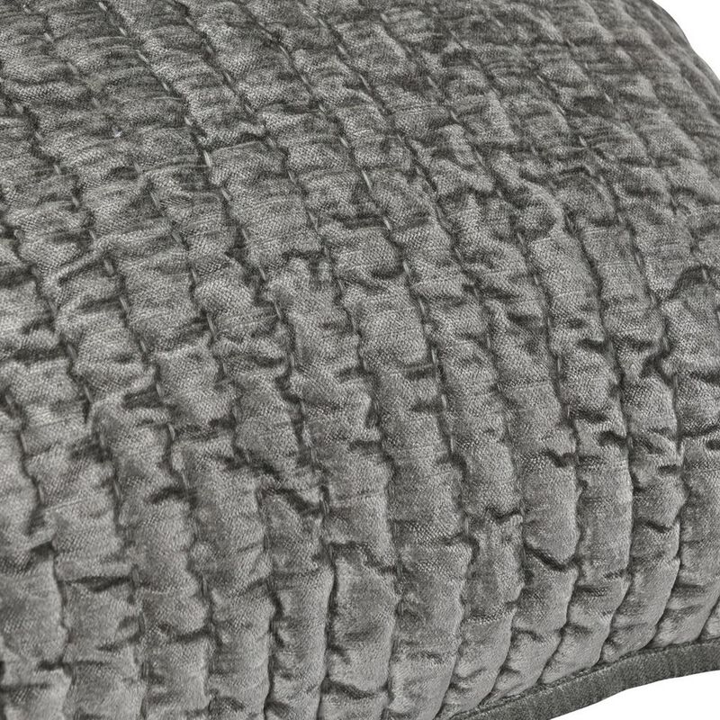 Lipa 96 x 108 Handmade King Quilt with Polyfill and Cotton Binding-Benzara